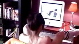 Hai khách du lịch tr ...