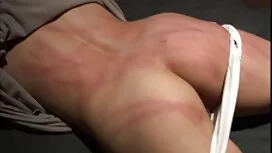Họ rửa sạch bé và ph ...
