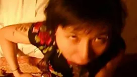 Tôi đánh một cô gái  ...