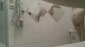 Với cô phim sey moi  ...