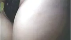 Busty Nikki nhảy trê ...
