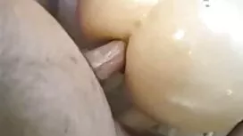 Cô trồng một dương v ...