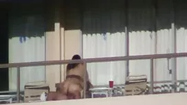 Một cô gái phim sex  ...
